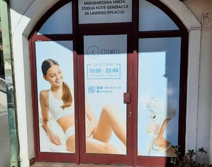 Enterijer salona za lasersku epilaciju u Budvi